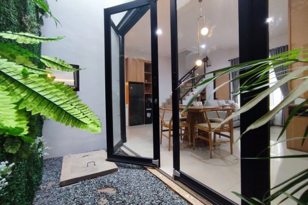 {"remix_data":[],"remix_entry_point":"challenges","source_tags":[],"origin":"unknown","total_draw_time":0,"total_draw_actions":0,"layers_used":0,"brushes_used":0,"photos_added":0,"total_editor_actions":{},"tools_used":{},"is_sticker":false,"edited_since_last_sticker_save":false,"containsFTESticker":false}